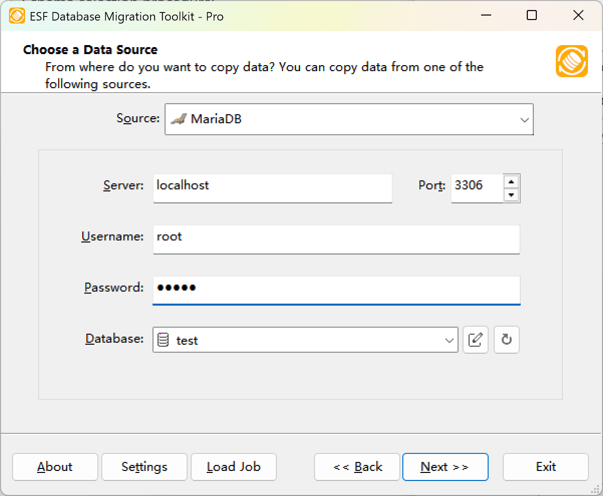 MariaDB connection dialog showing server configuration, authentication fields, and refresh button